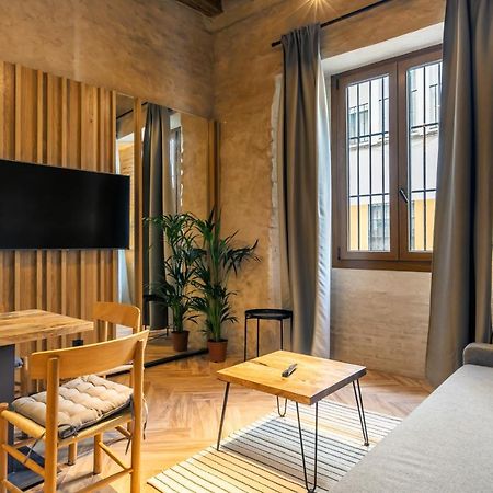 Santa Clara Suites Sevilla Eksteriør billede